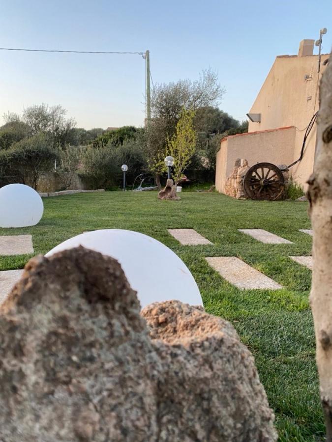 Agriturismo Lu Stabbiacciu Aglientu Ngoại thất bức ảnh